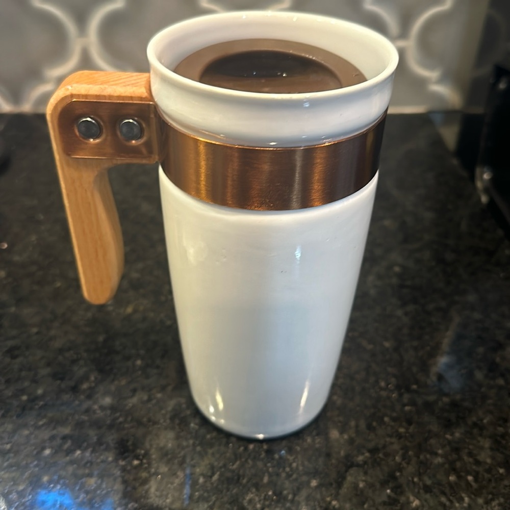 Ello Fulton ceramic travel mug